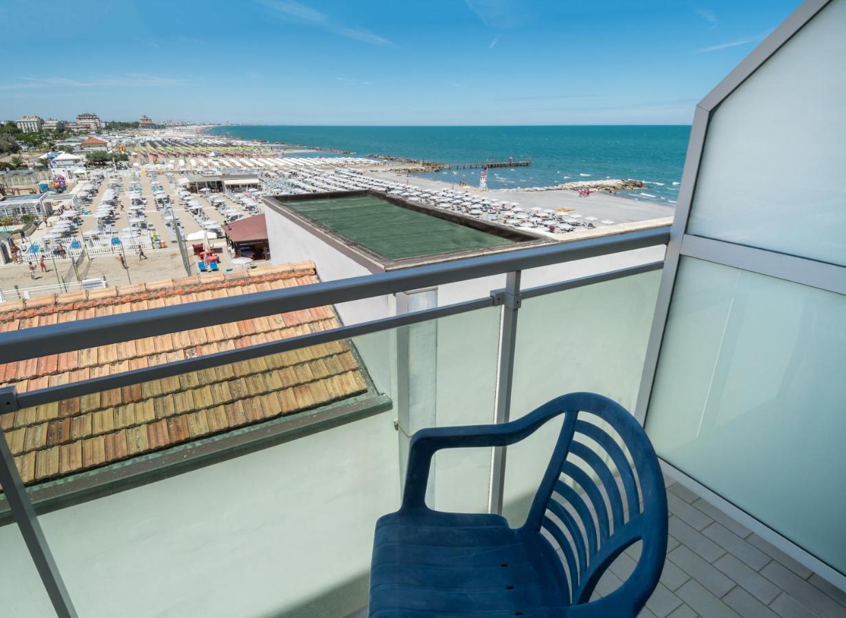 Hotel International Direttamente Sulla Sabbia Misano Adriatico Extérieur photo