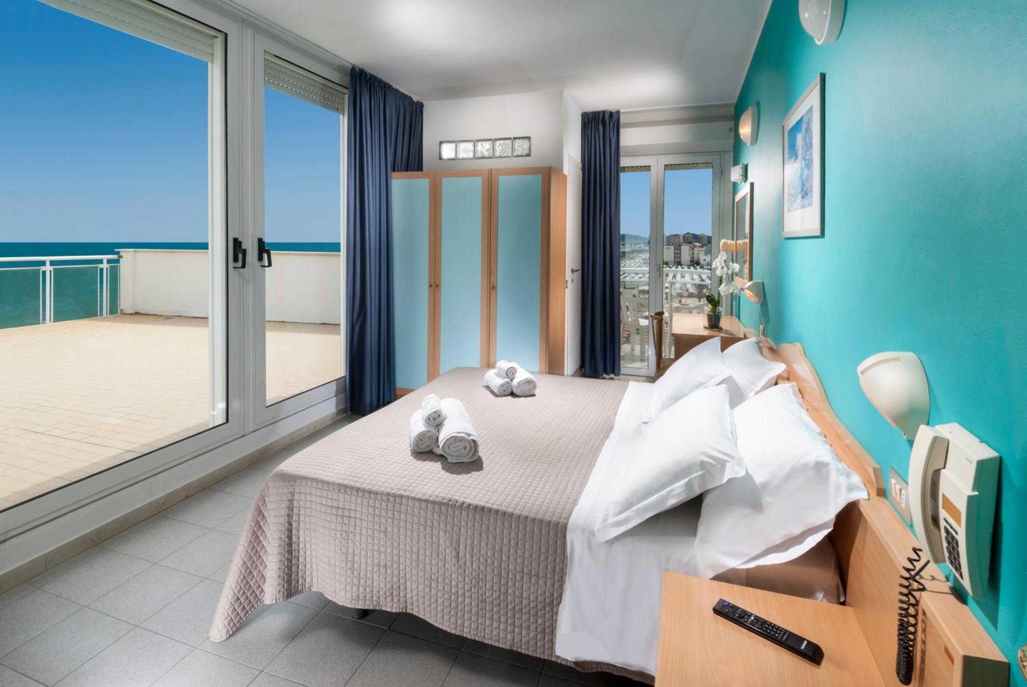 Hotel International Direttamente Sulla Sabbia Misano Adriatico Extérieur photo